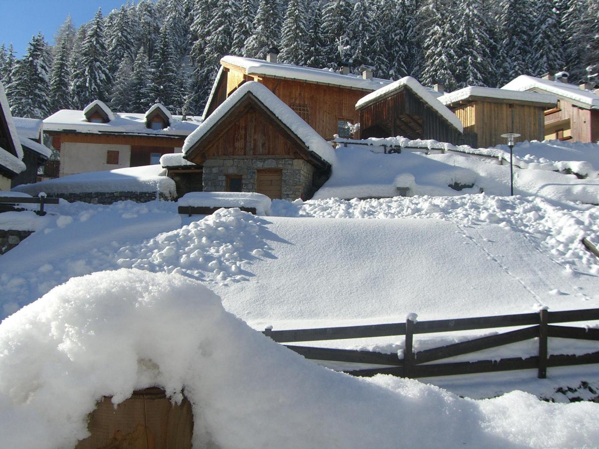 Garni Val Udai Hotel Mazzin Exterior photo