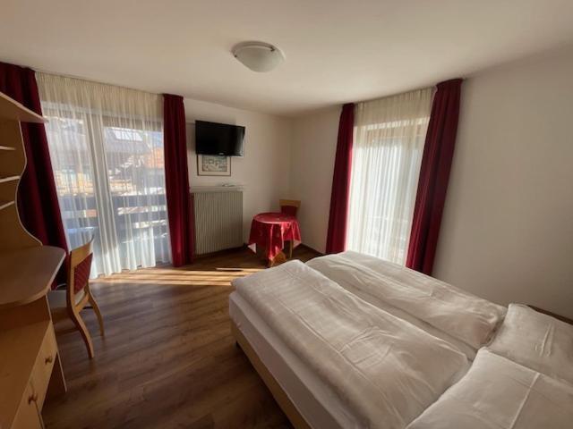 Garni Val Udai Hotel Mazzin Exterior photo